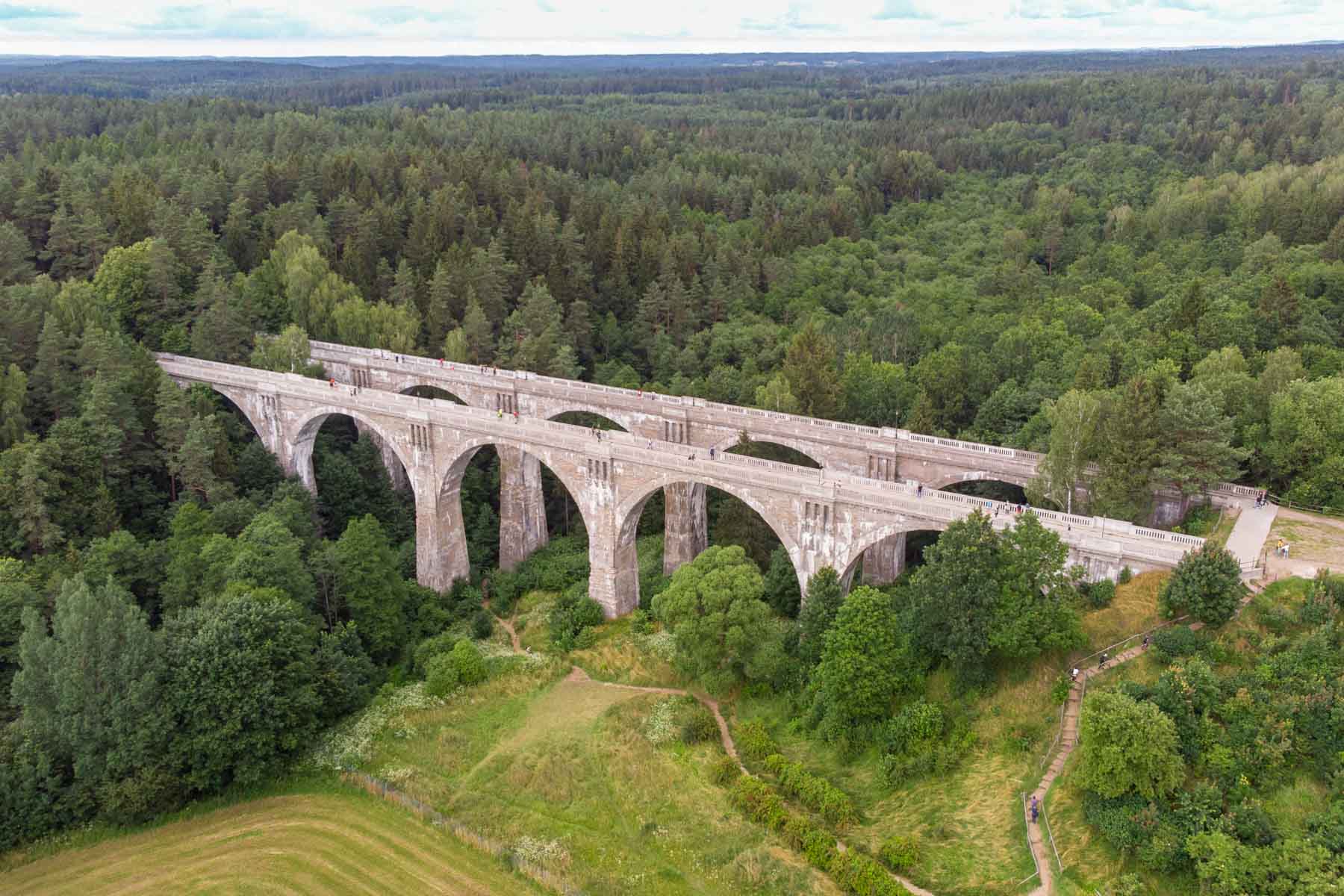 Nietypowe atrakcje turystyczne w Polsce – co warto zobaczyć?