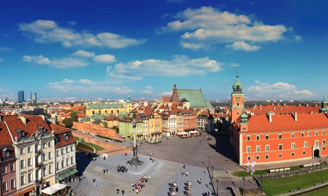 Tanie noclegi w polskich miastach – jak szukać hosteli, apartamentów i hoteli na City Break?